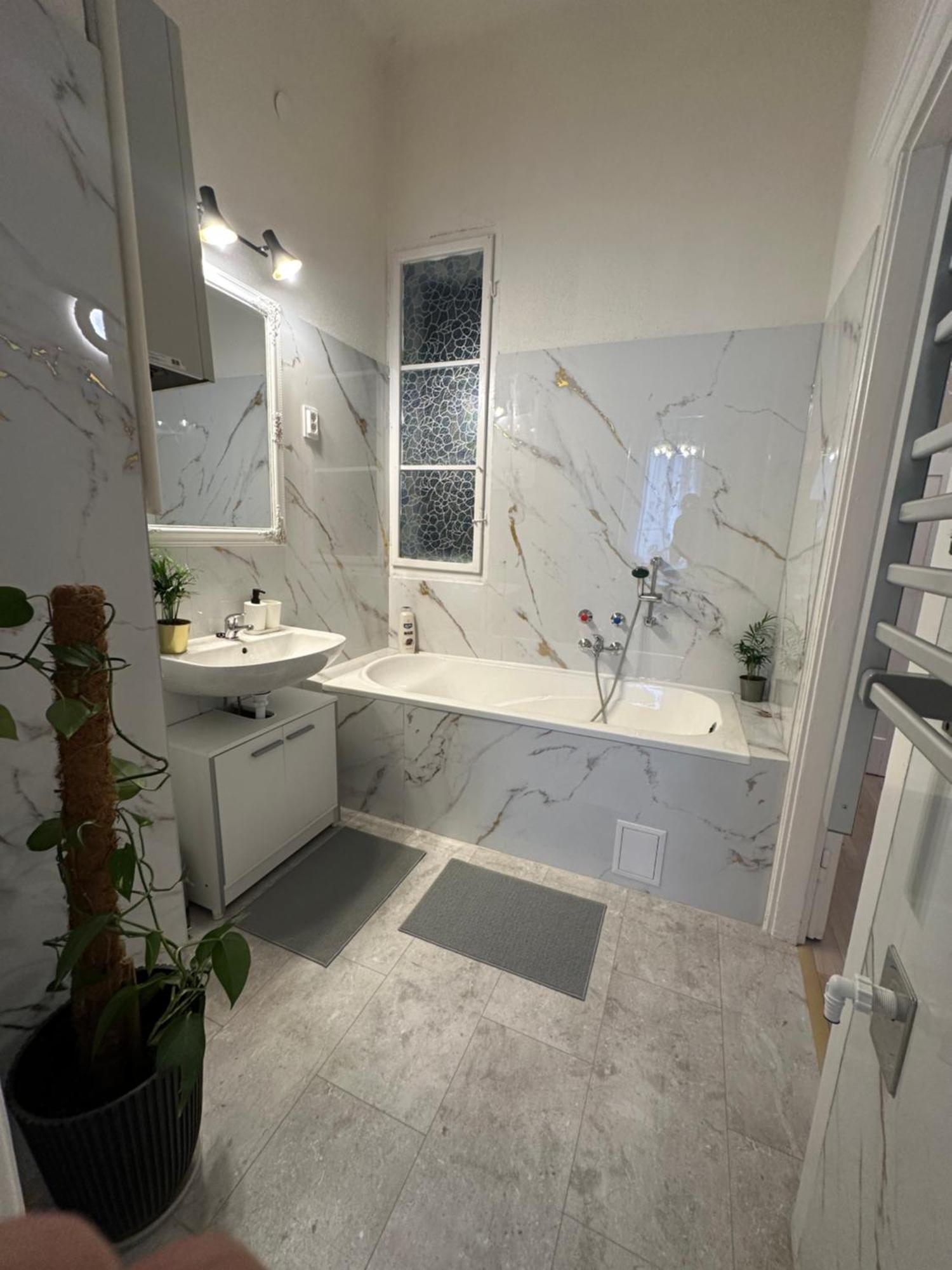 Deri Corner By Downtown Apartament *