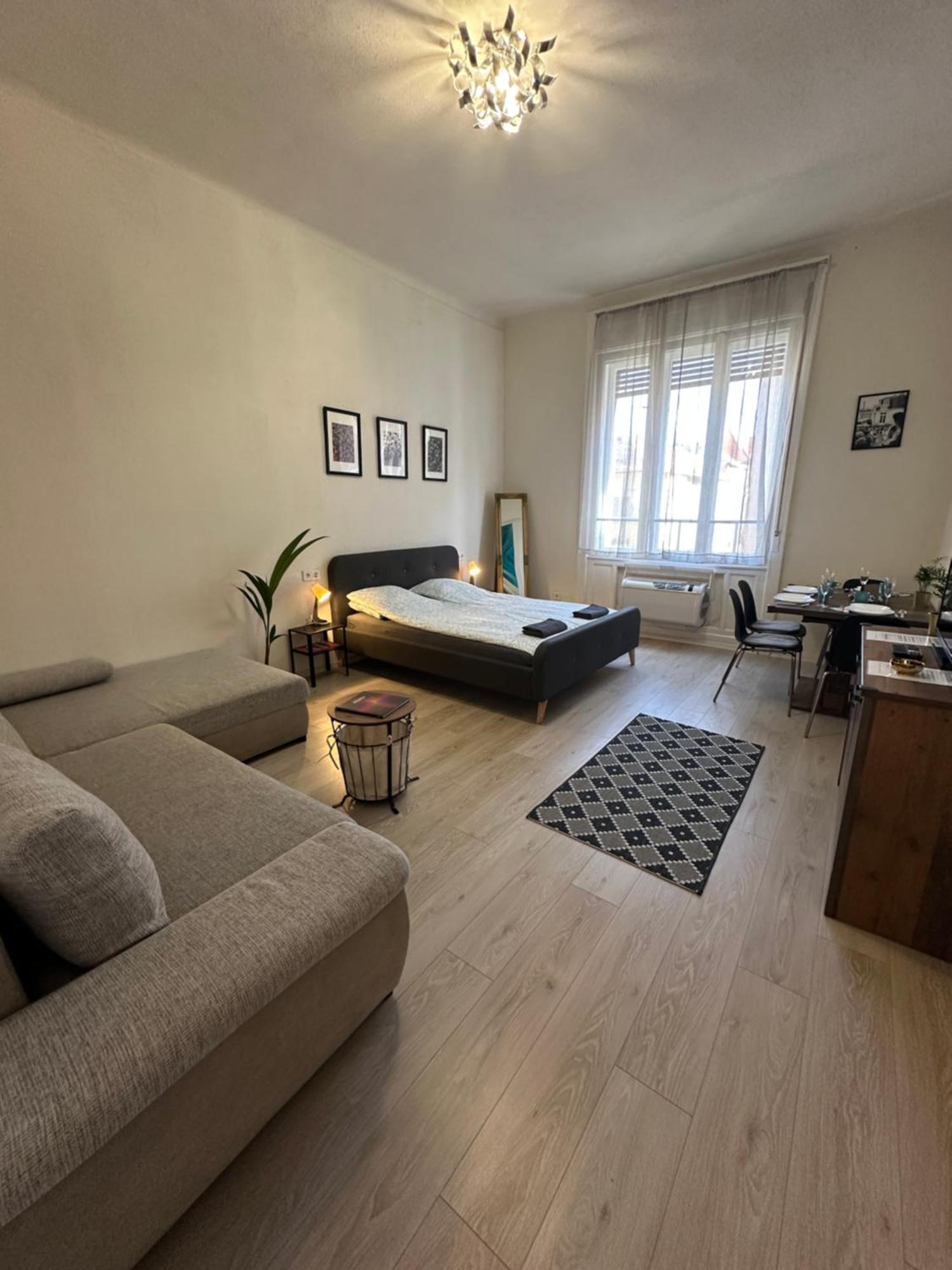 Deri Corner By Downtown Apartament
